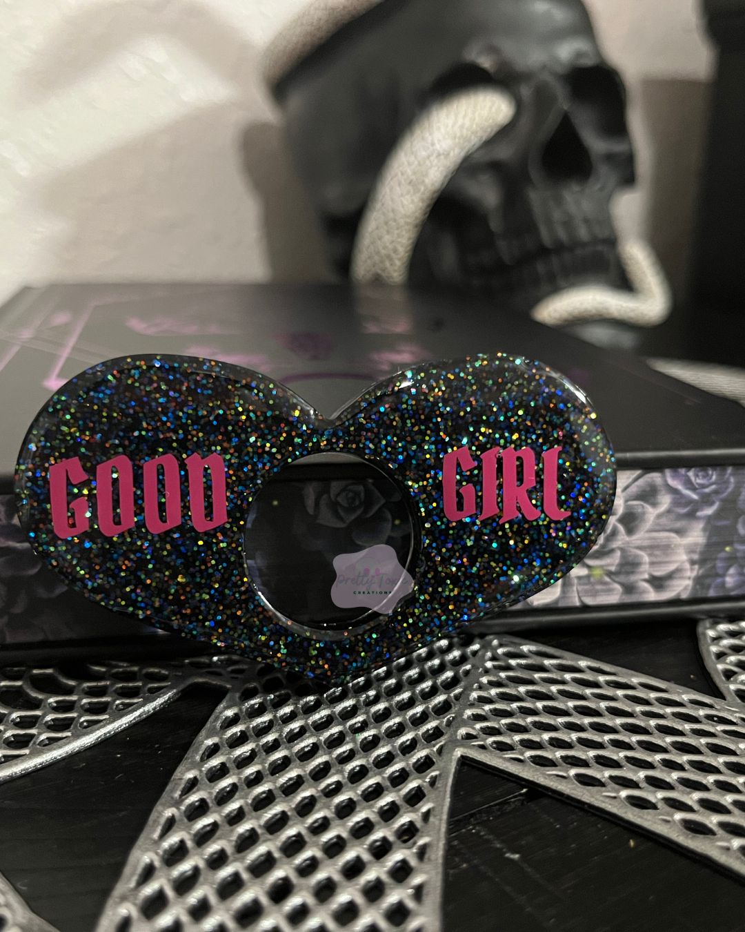 Good Girl Page Holder